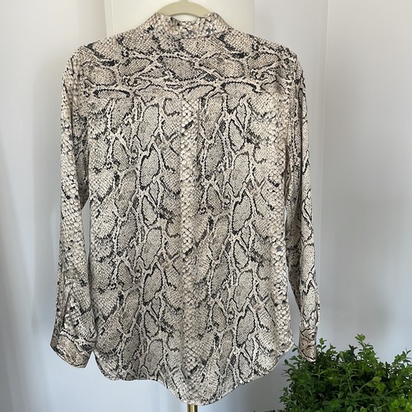 Equipment France - 100% Silk Designer Blouse - Small - Picture 6 of 8